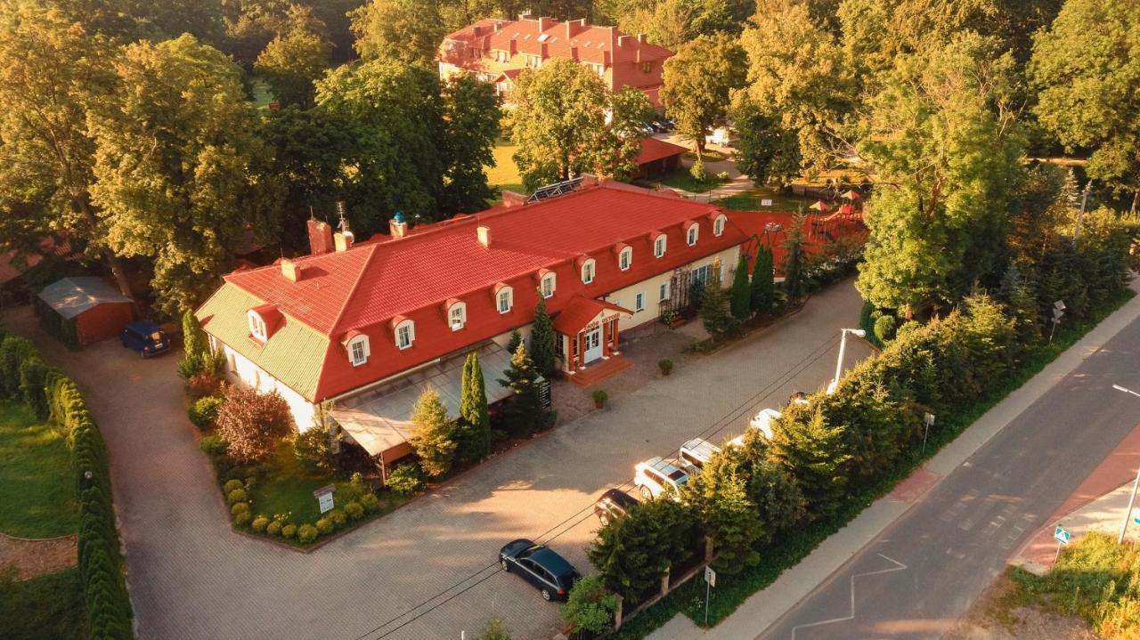 Dwor Ostoia Hotel Rymanów Buitenkant foto