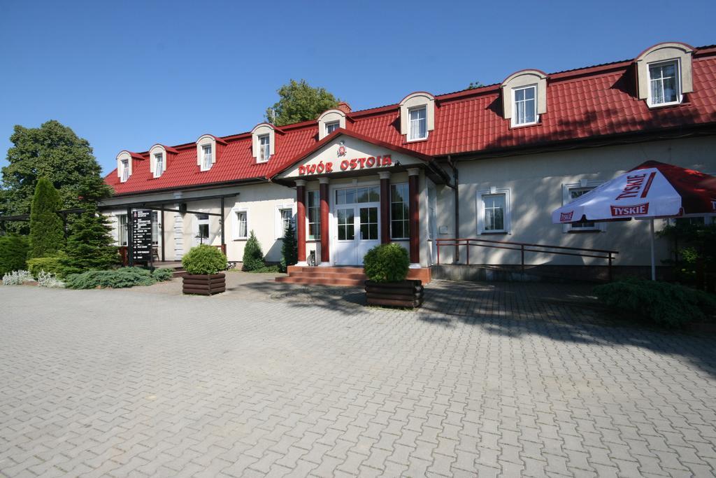 Dwor Ostoia Hotel Rymanów Buitenkant foto